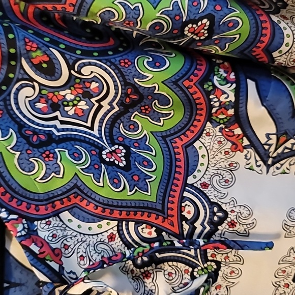 Talbots Silk Pullover Blouse Size 12, Blue, pink and green - Picture 3 of 4